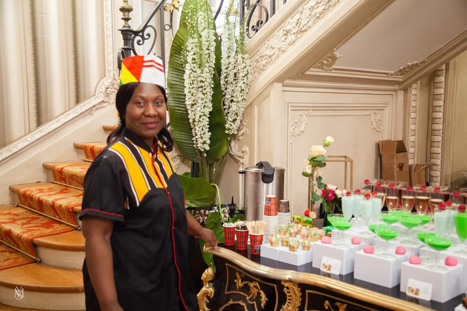 Syntia Samba présentant une création de buffet ELICOOK LOD